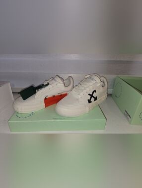 Off-White Cream Canvas Low-Top Sneakers with Black Arrow Logo